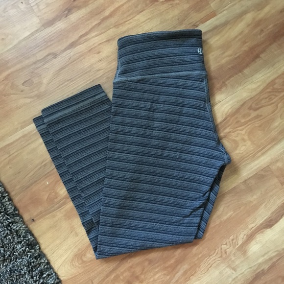 Lululemon Wunder Under Leggings Crop 4 - Picture 1 of 9